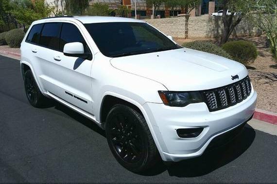 JEEP GRAND CHEROKEE 2018 1C4RJEAG7JC511900 image